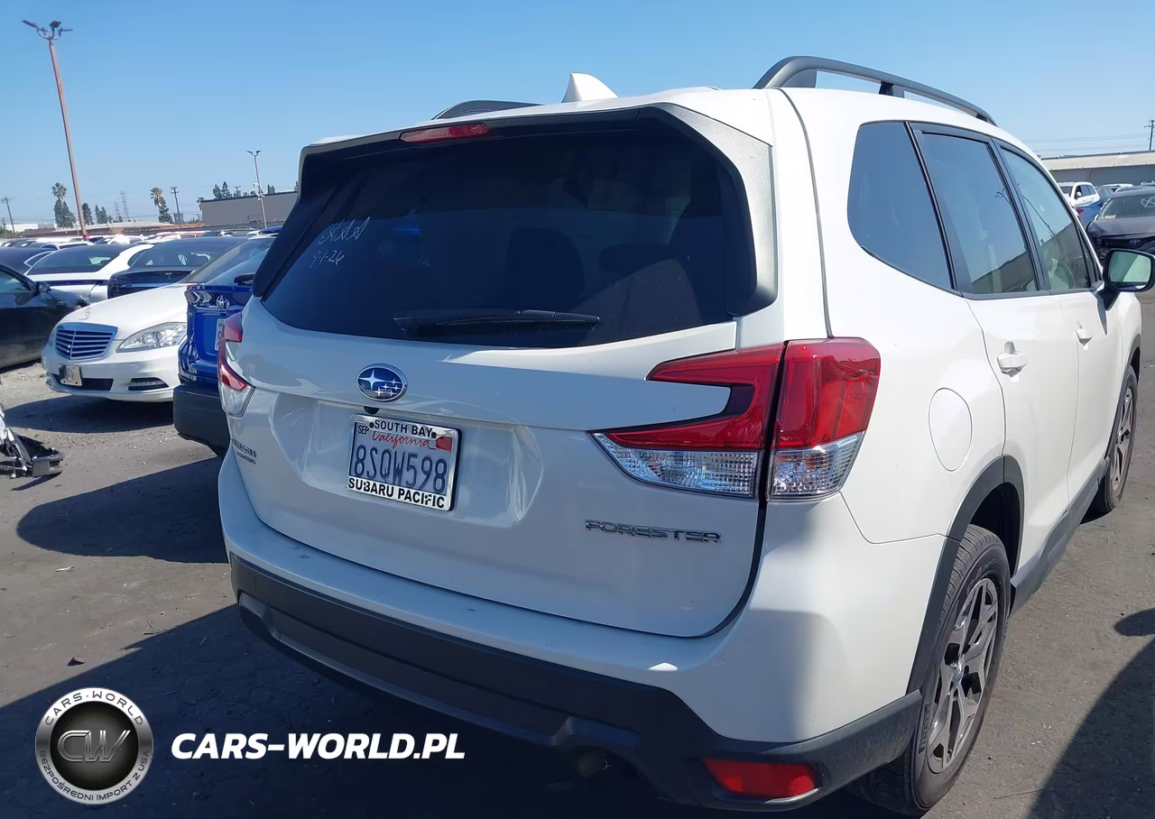 2020 Subaru Forester Premium VIN:JF2SKAGC6LH600778 - 17
