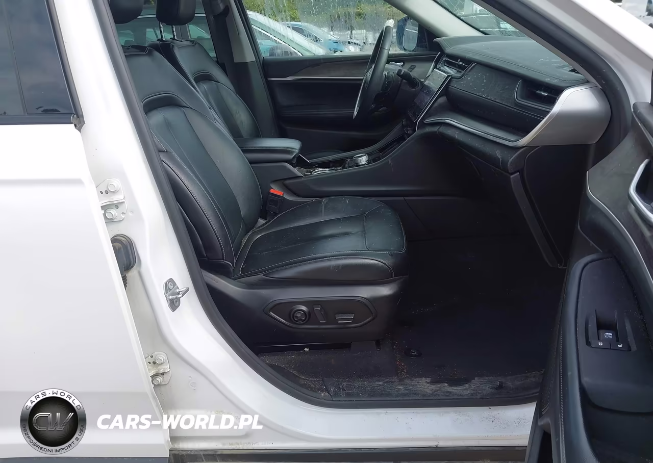 2023 Jeep Grand Cherokee Limited 4X4 VIN:1C4RJHBG4PC510289 - 5