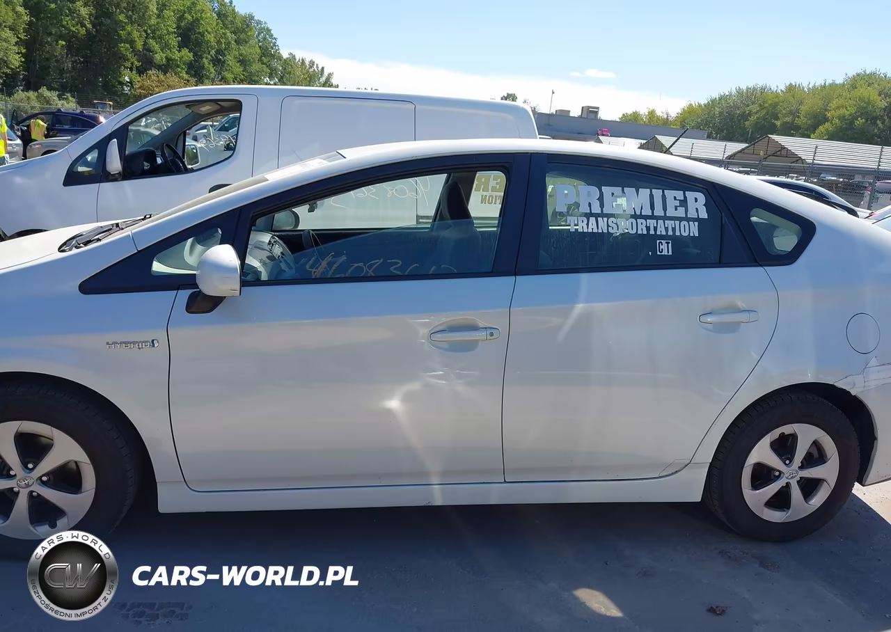2015 Toyota Prius Three VIN:JTDKN3DU1F0446465 - 14
