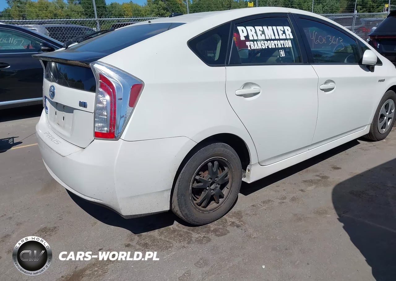 2015 Toyota Prius Three VIN:JTDKN3DU1F0446465 - 4