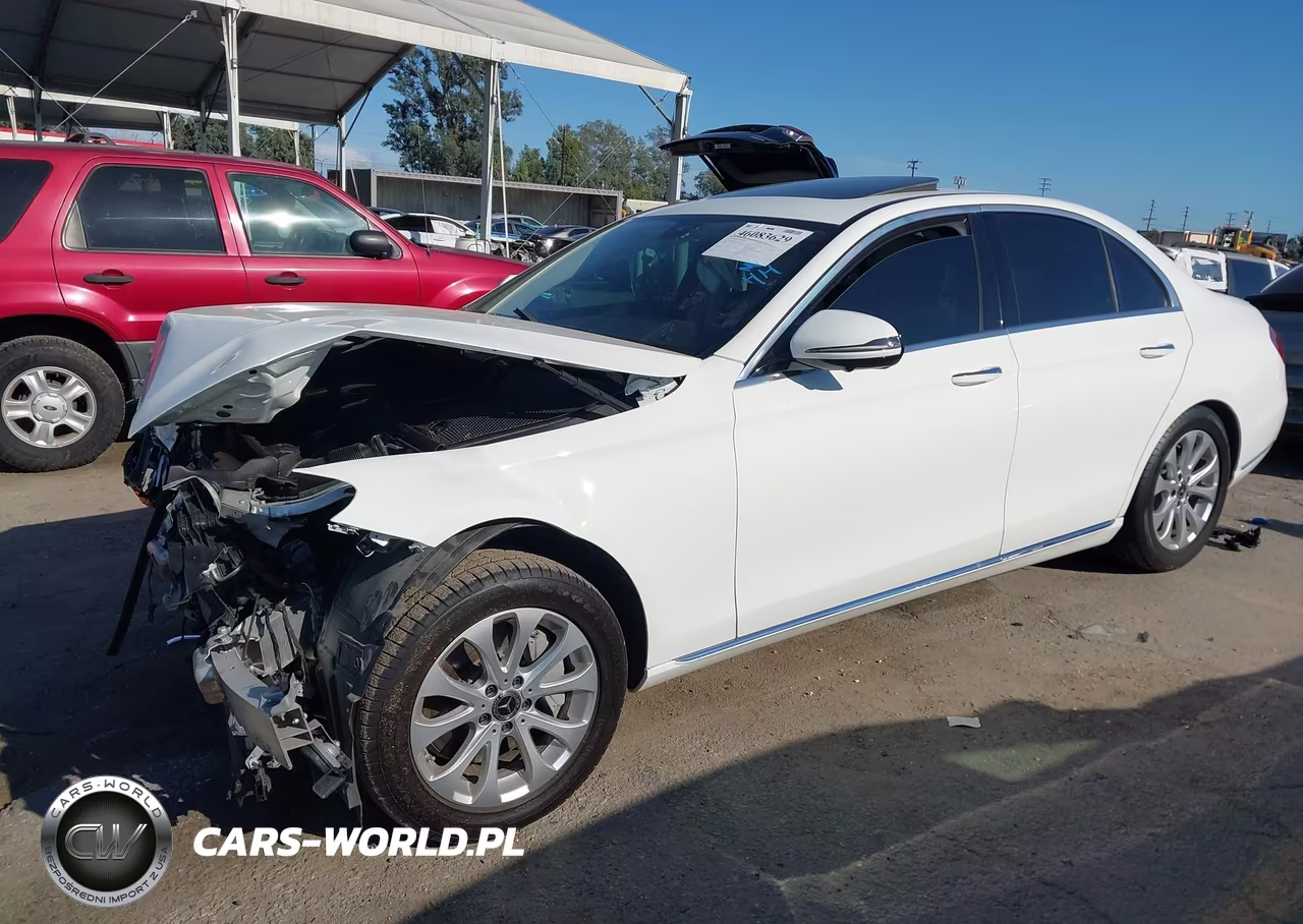2020 Mercedes-Benz E 350 VIN:WDDZF8DB0LA747635 - 2