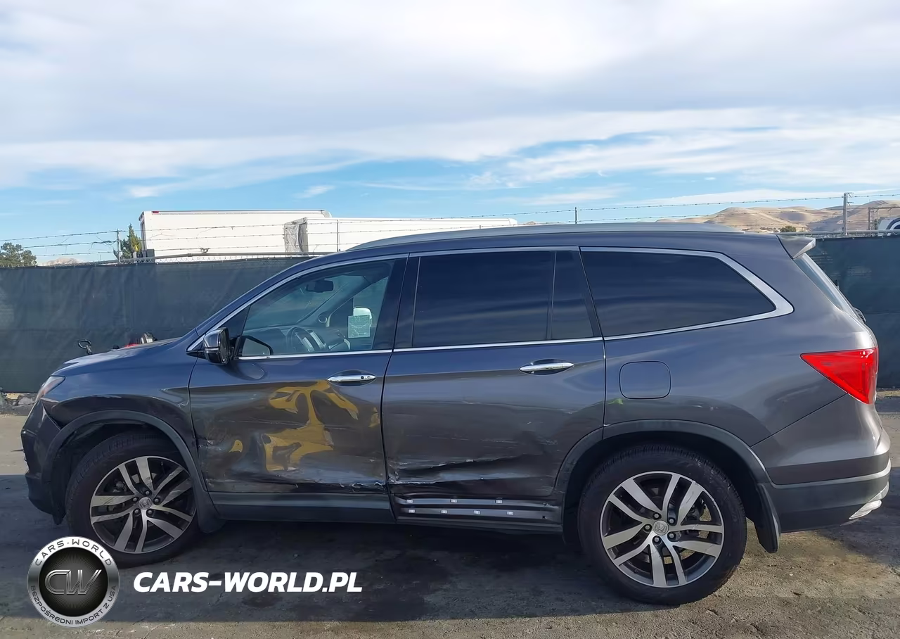 2017 Honda Pilot Touring VIN:5FNYF5H94HB007645 - 14