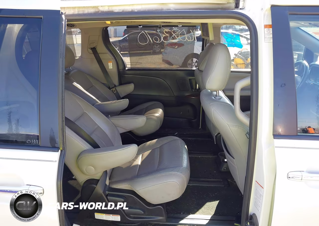 2016 Toyota Sienna Limited Premium 7 Passenger VIN:5TDDK3DC8GS133193 - 8