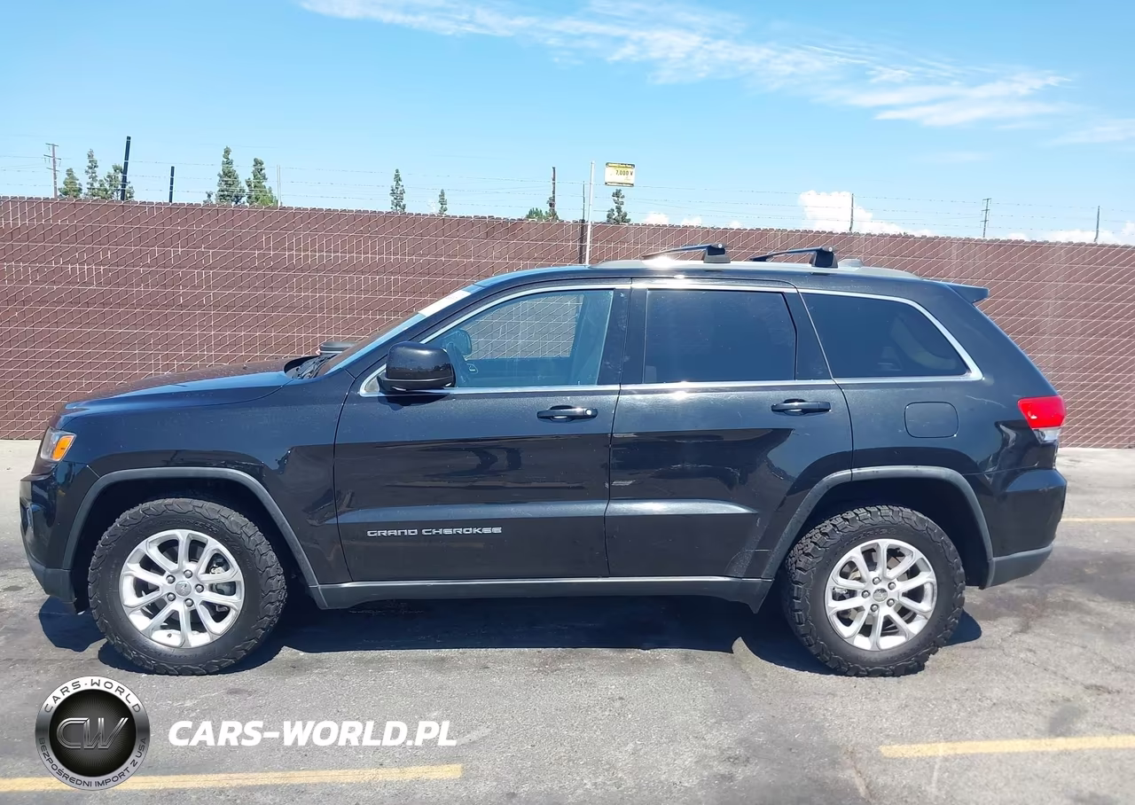2015 Jeep Grand Cherokee Laredo VIN:1C4RJFAG8FC208105 - 14