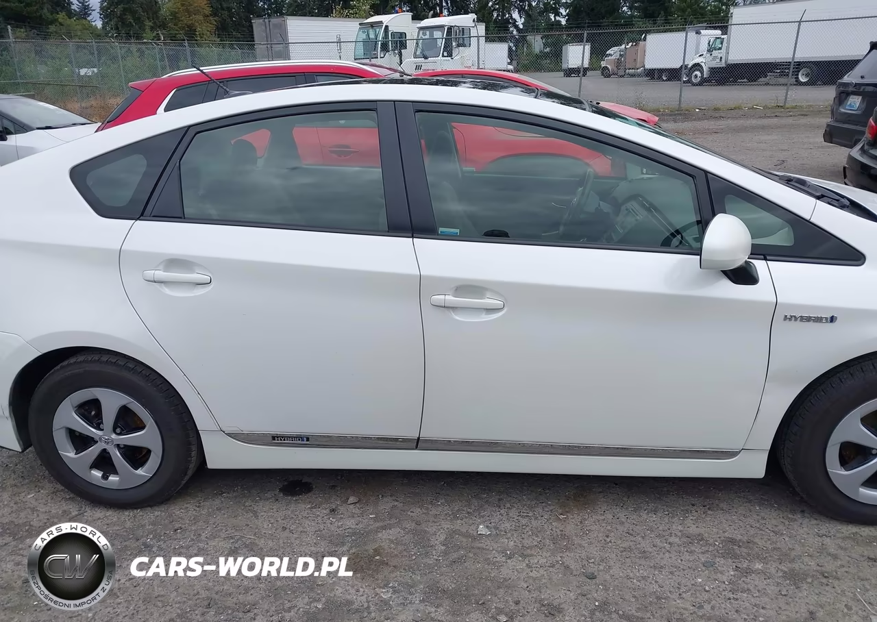 2012 Toyota Prius Three VIN:JTDKN3DU1C5453334 - 13