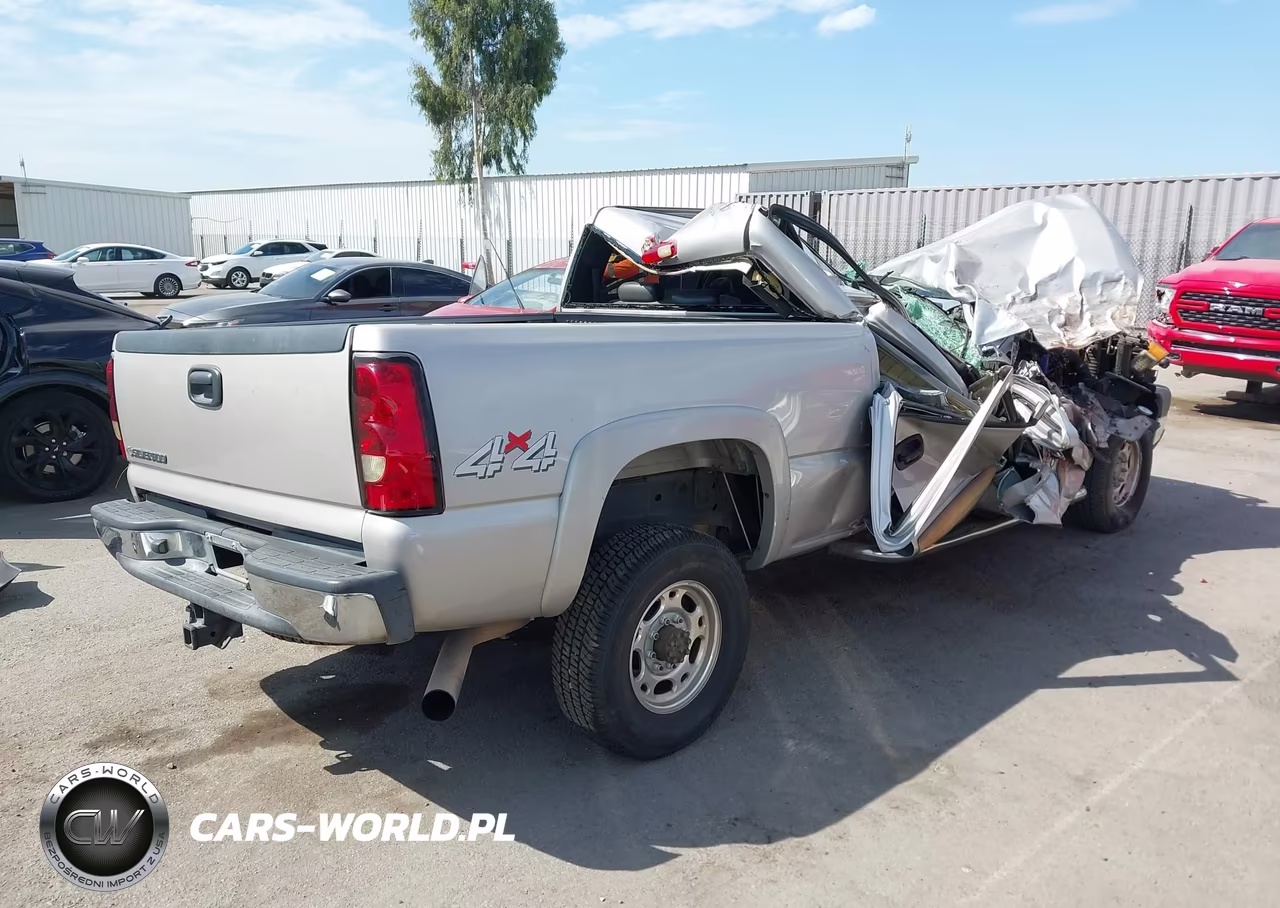 2007 Chevrolet Silverado 2500Hd Classic Lt3 VIN:1GCHK23D17F170348 - 4