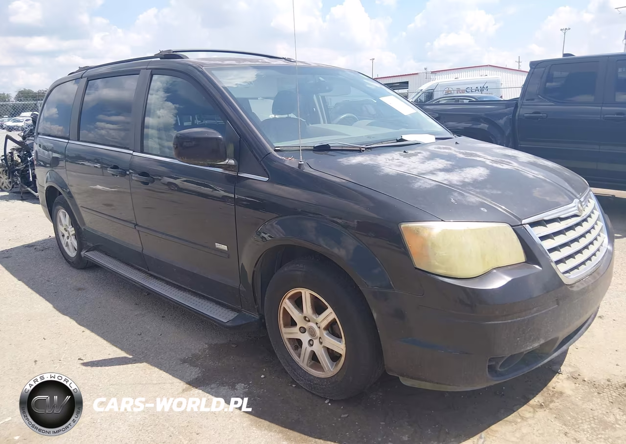 2008 Chrysler Town & Country Touring – zdjęcie 1 z 11
