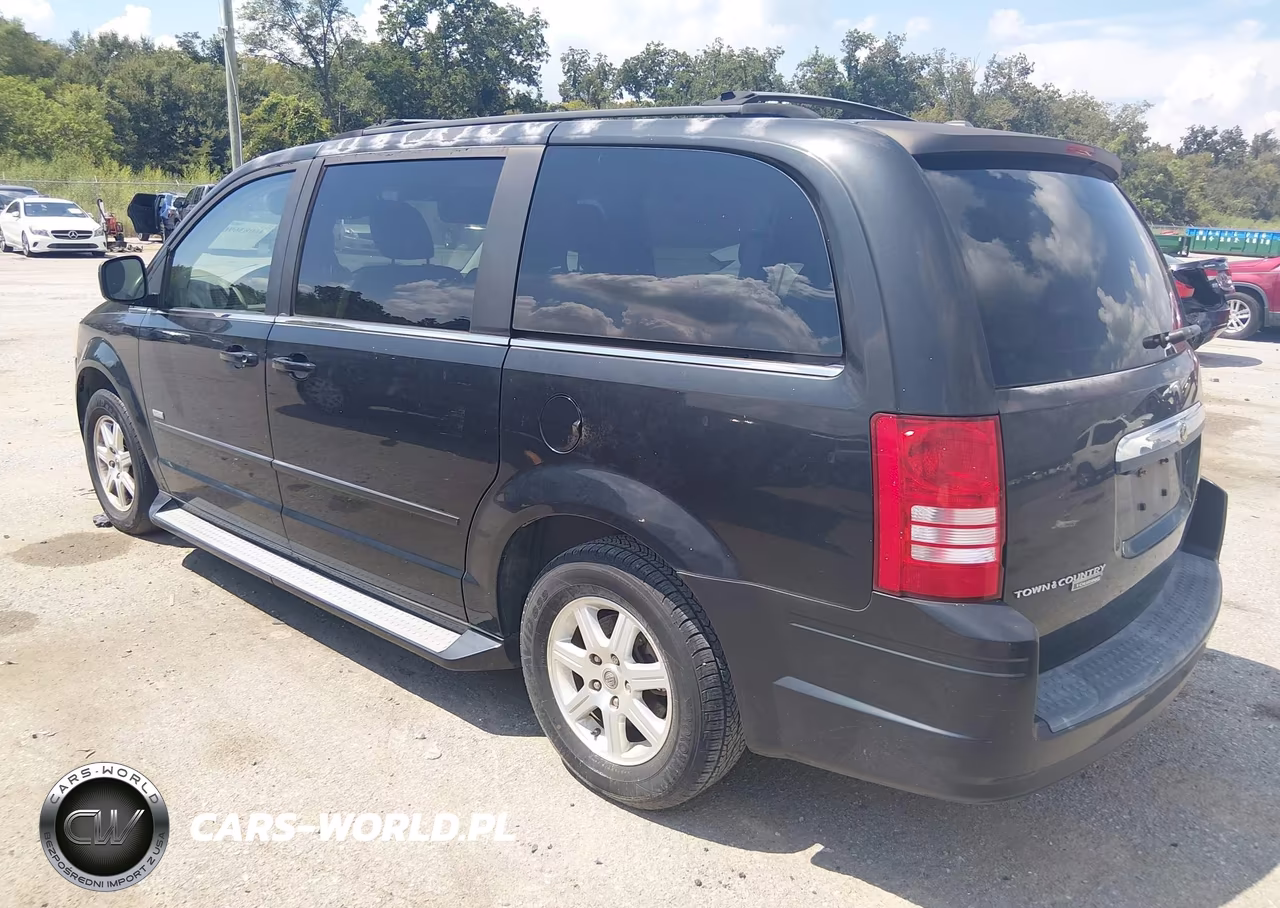 2008 Chrysler Town & Country Touring VIN:2A8HR54P18R822992 - 3