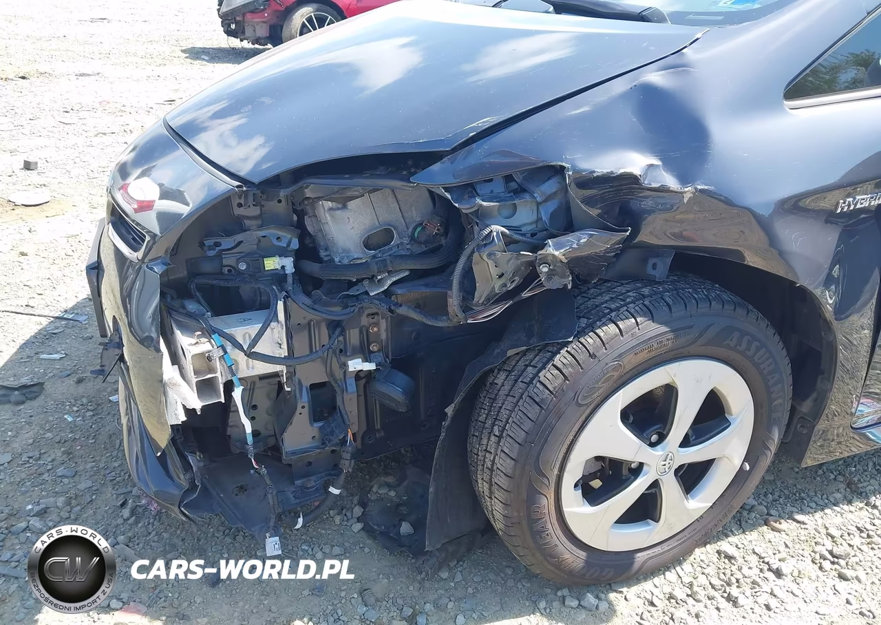 2013 Toyota Prius Two VIN:JTDKN3DU9D5665190 - 6