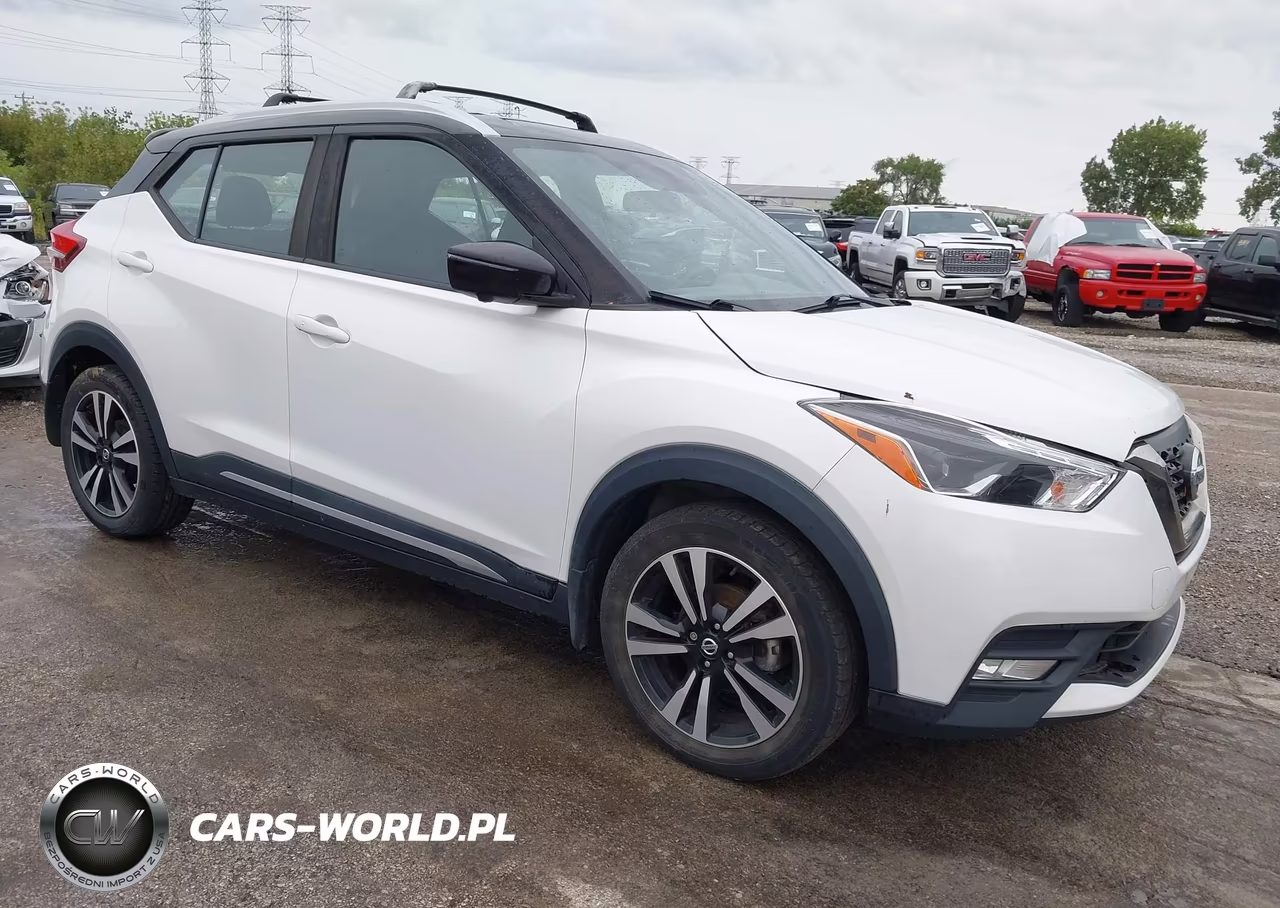 2018 Nissan Kicks Sr