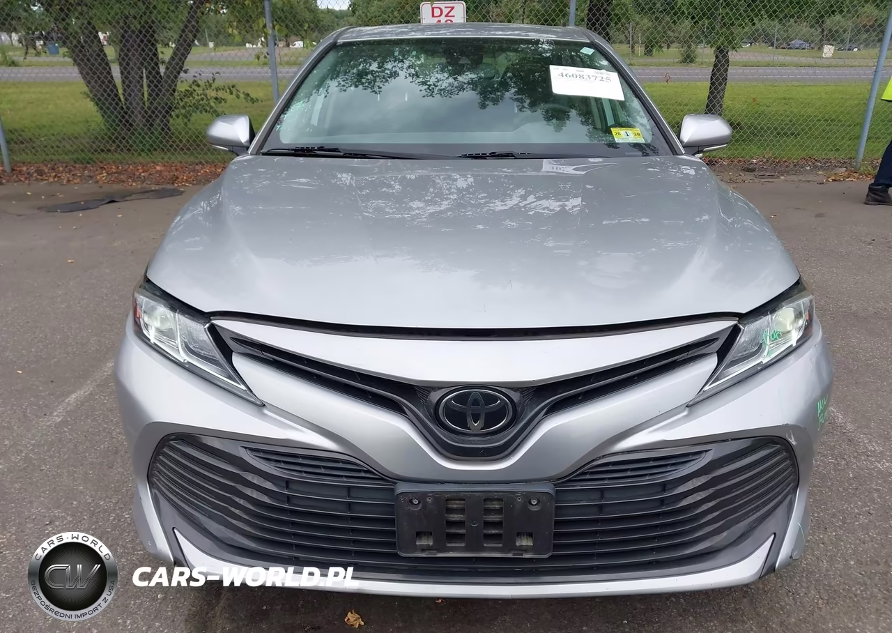2019 Toyota Camry Le VIN:4T1B11HK4KU778925 - 12