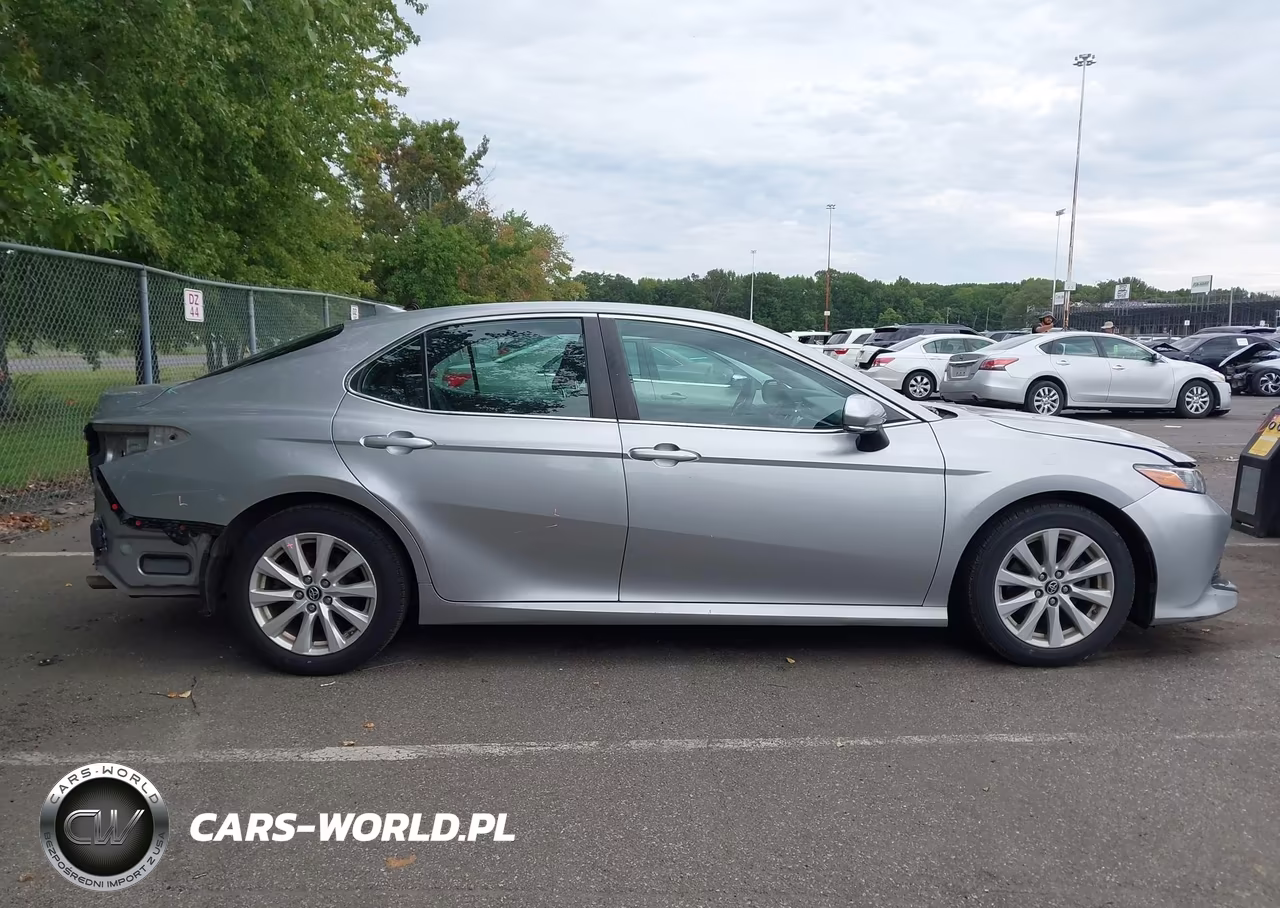 2019 Toyota Camry Le VIN:4T1B11HK4KU778925 - 13
