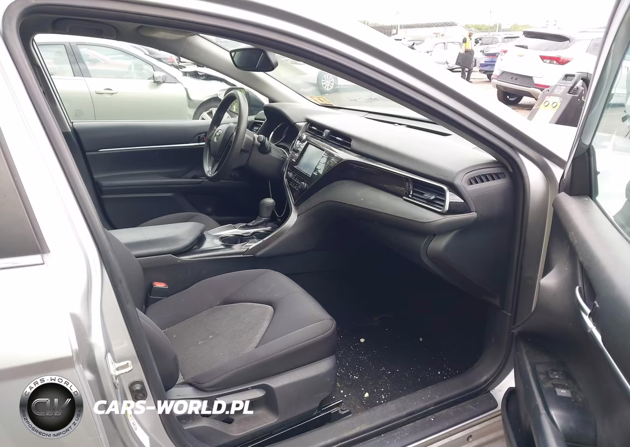 2019 Toyota Camry Le VIN:4T1B11HK4KU778925 - 5