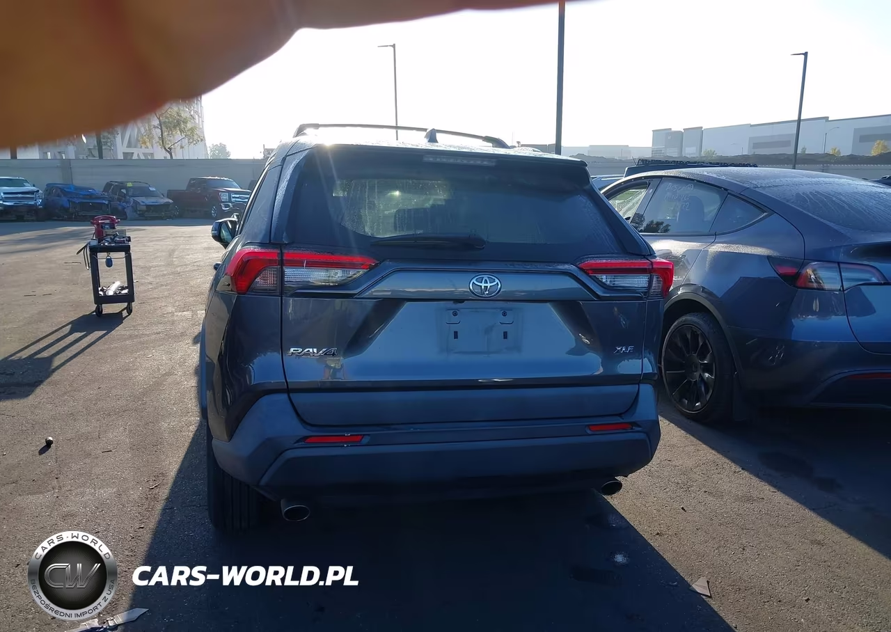 2020 Toyota Rav4 Xle VIN:2T3W1RFV8LW081294 - 17