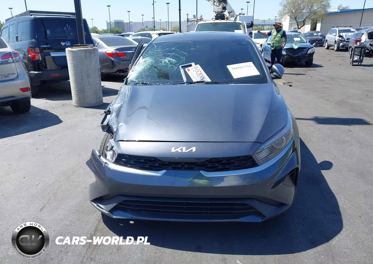 2024 Kia Forte Lxs VIN:3KPF24AD3RE827539 - 12