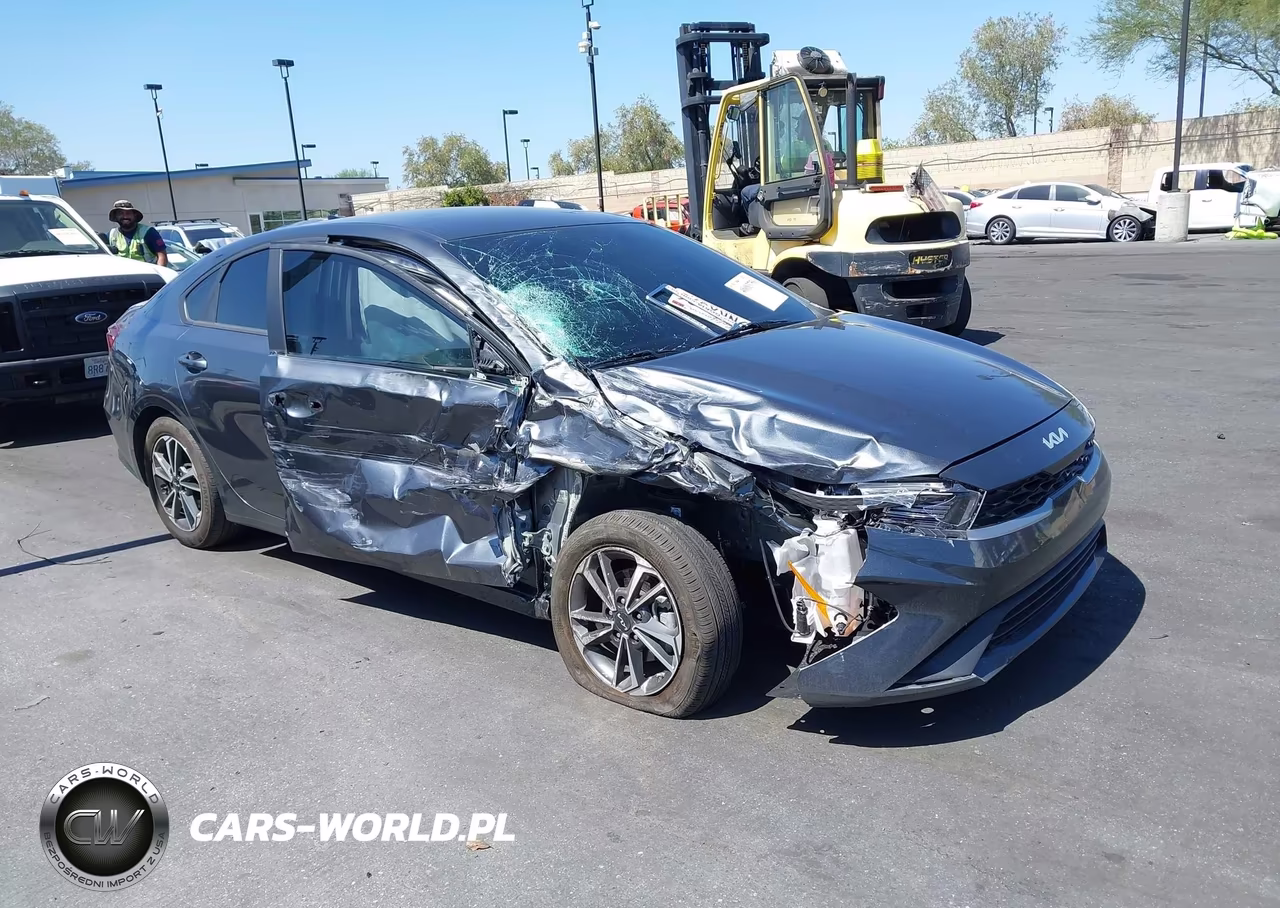 2024 Kia Forte Lxs VIN:3KPF24AD3RE827539 - 13