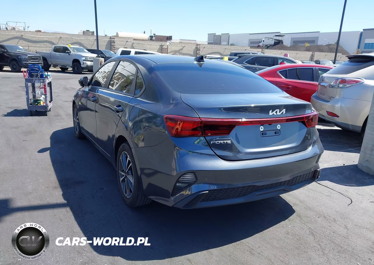 2024 Kia Forte Lxs VIN:3KPF24AD3RE827539 - 3