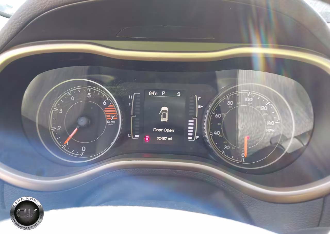 2018 Jeep Cherokee Latitude 4X4 VIN:1C4PJMCB9JD528436 - 7