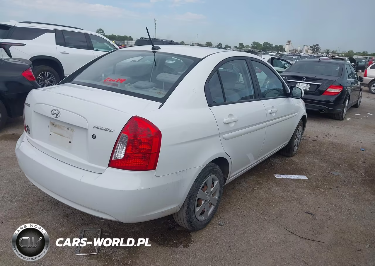 2010 Hyundai Accent Gls VIN:KMHCN4AC2AU426809 - 4