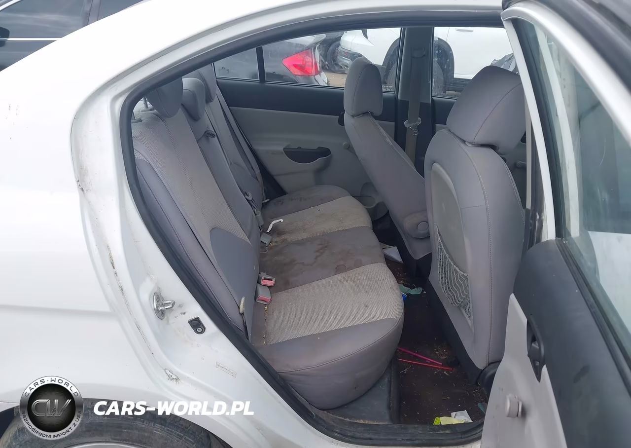 2010 Hyundai Accent Gls VIN:KMHCN4AC2AU426809 - 8