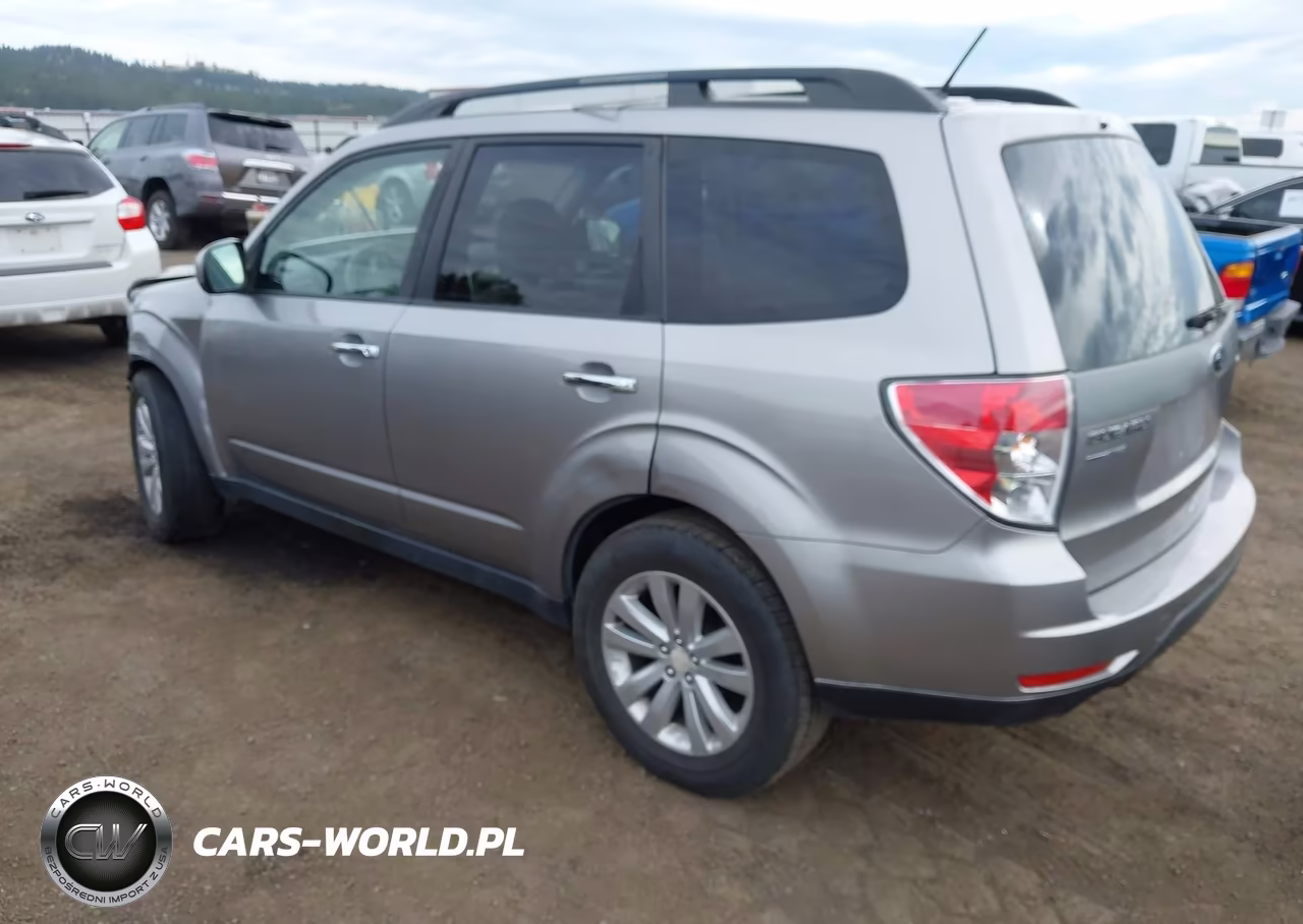 2011 Subaru Forester VIN:JF2SHADC4BH758263 - 3