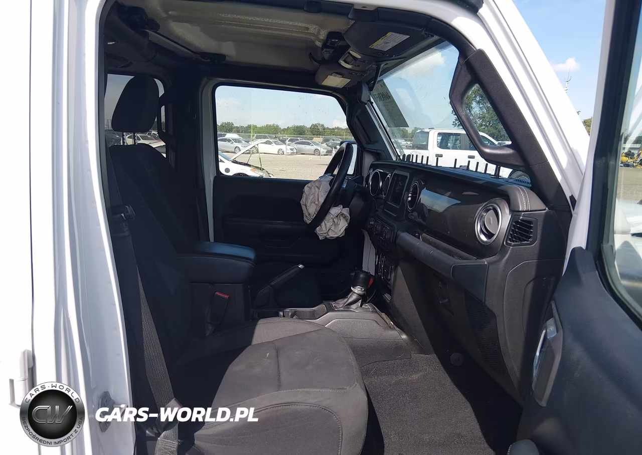 2019 Jeep Wrangler Unlimited Sahara 4X4 VIN:1C4HJXEN4KW595593 - 5