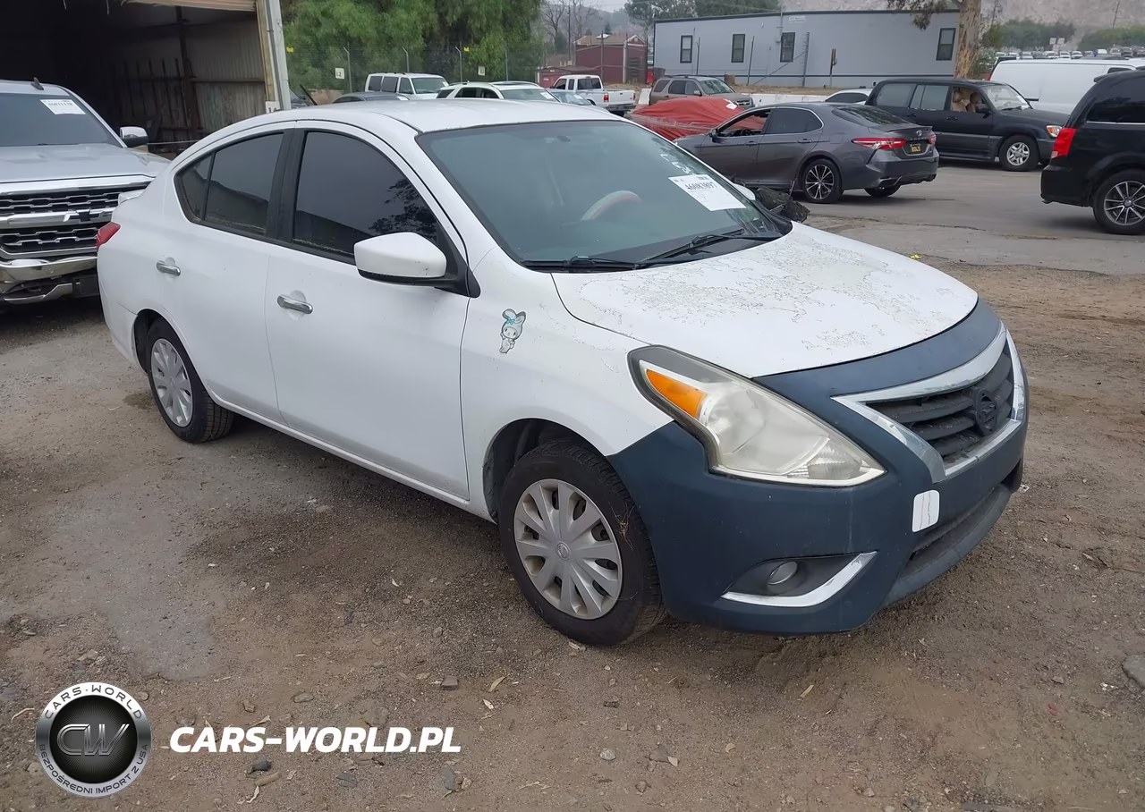 2015 Nissan Versa 1.6 Sv