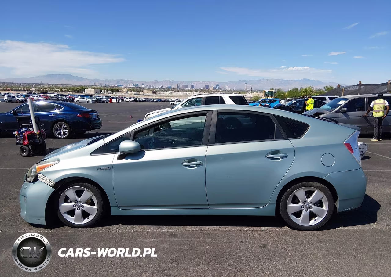 2014 Toyota Prius Five VIN:JTDKN3DU9E1818191 - 15