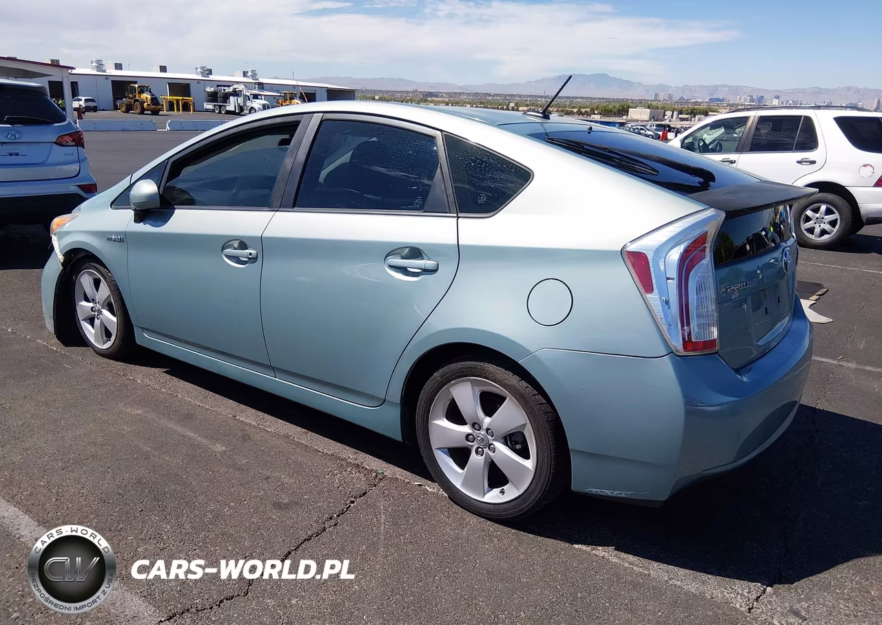 2014 Toyota Prius Five VIN:JTDKN3DU9E1818191 - 3