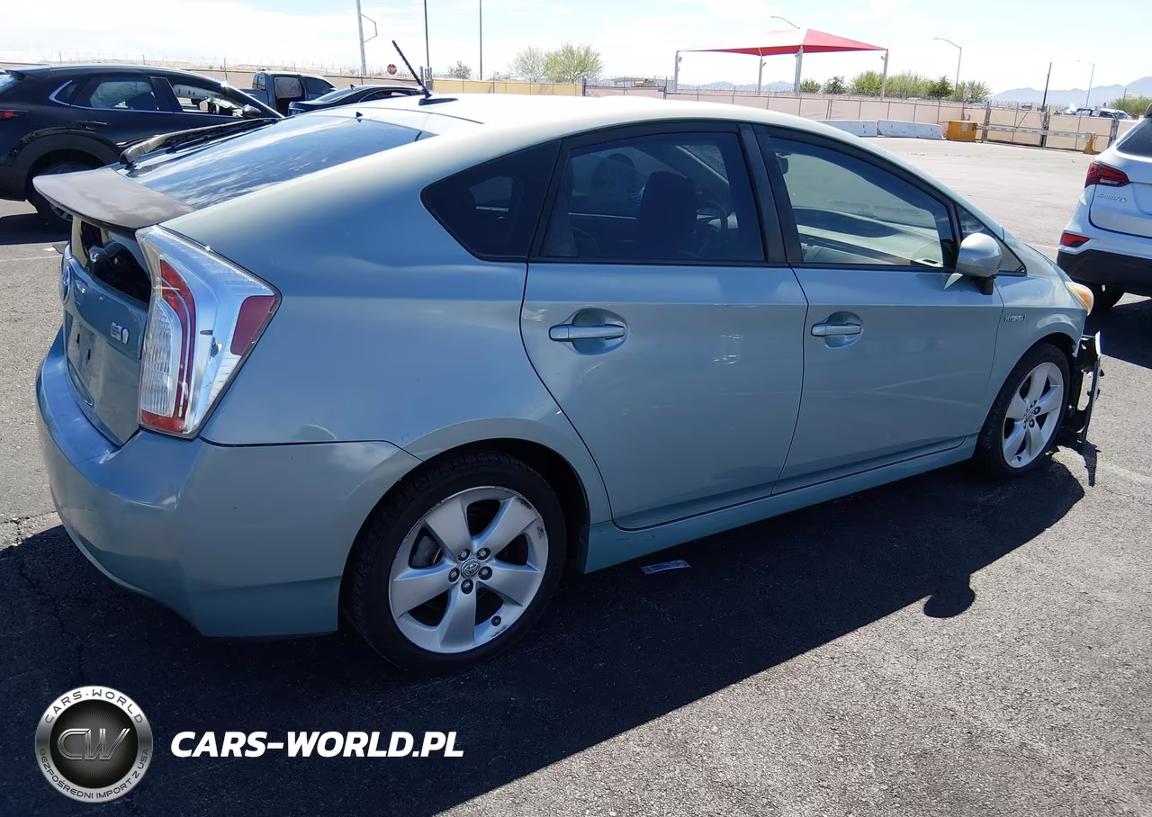 2014 Toyota Prius Five VIN:JTDKN3DU9E1818191 - 4