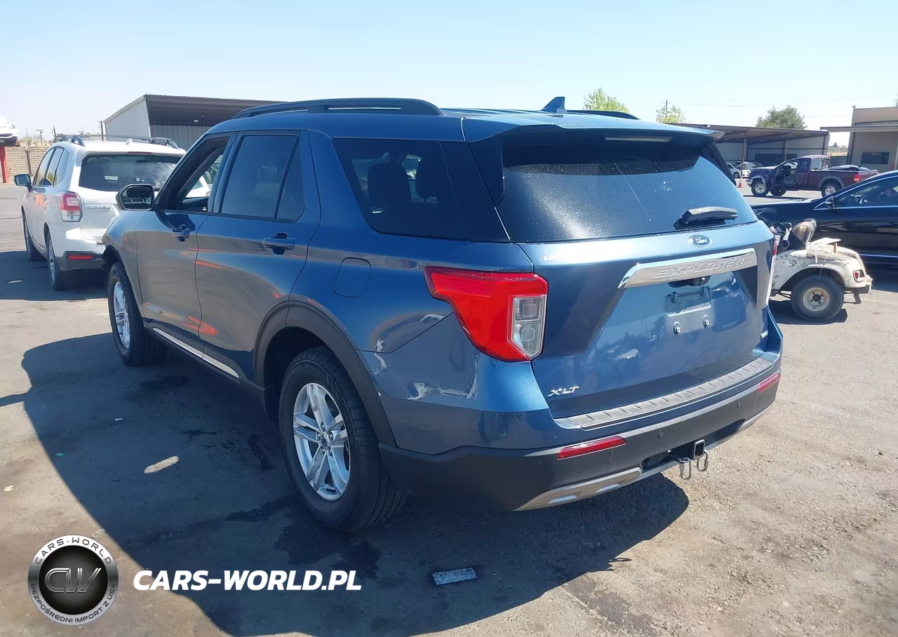 2020 Ford Explorer Xlt VIN:1FMSK8DH7LGC50375 - 3