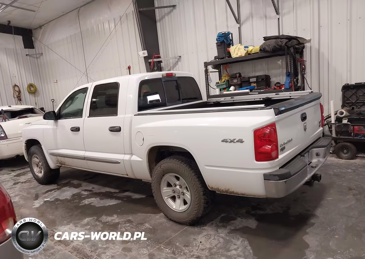 2008 Dodge Dakota Laramie VIN:1D7HW58N48S602680 - 13