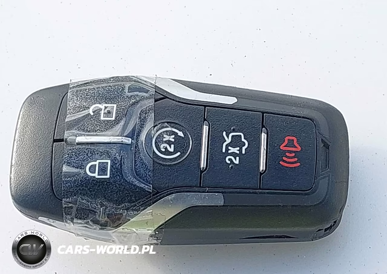 2016 Ford Fusion Titanium VIN:3FA6P0K98GR220133 - 11