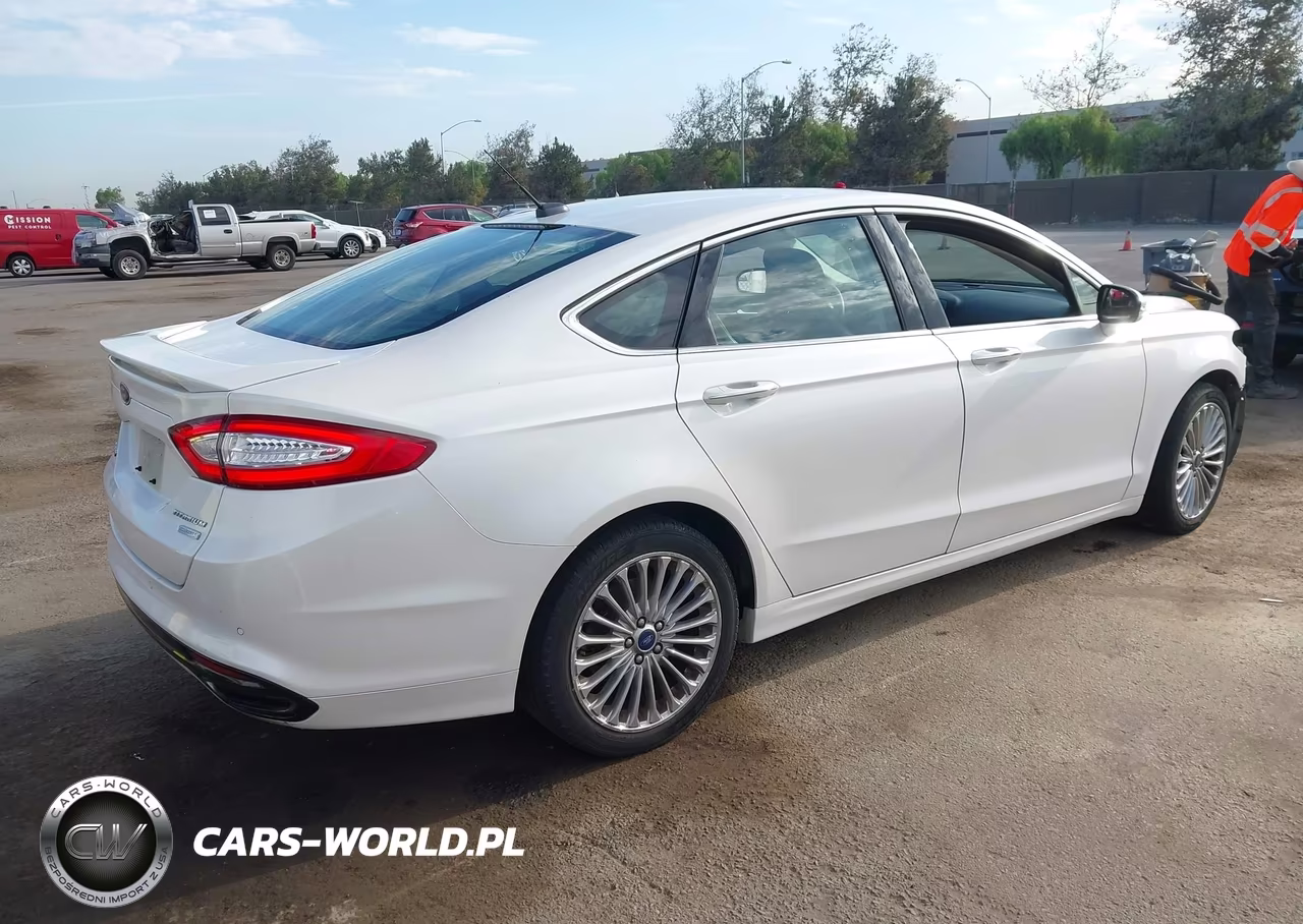 2016 Ford Fusion Titanium VIN:3FA6P0K98GR220133 - 4