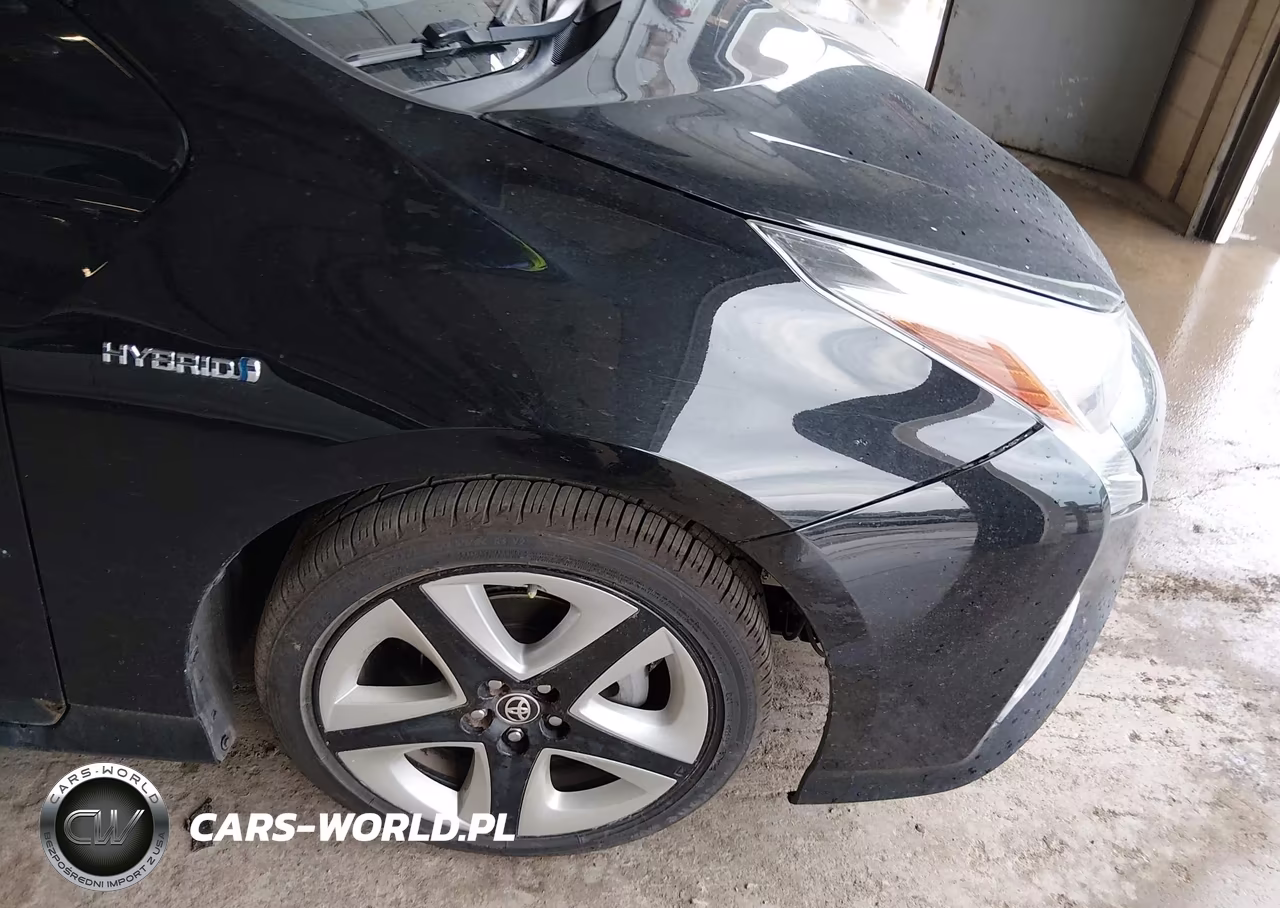 2016 Toyota Prius Four Touring VIN:JTDKARFU8G3023233 - 6