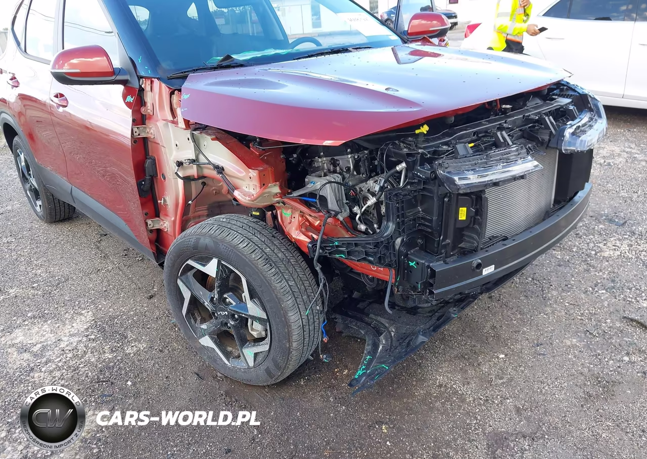 2025 Kia Seltos S VIN:KNDEUCAA9S7732513 - 6
