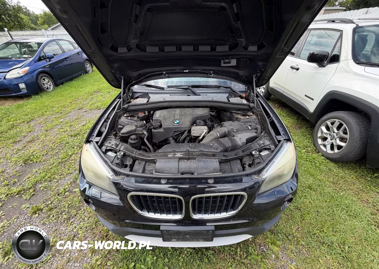 2014 BMW X1 xDrive28I VIN:WBAVL1C52EVY11400 - 10
