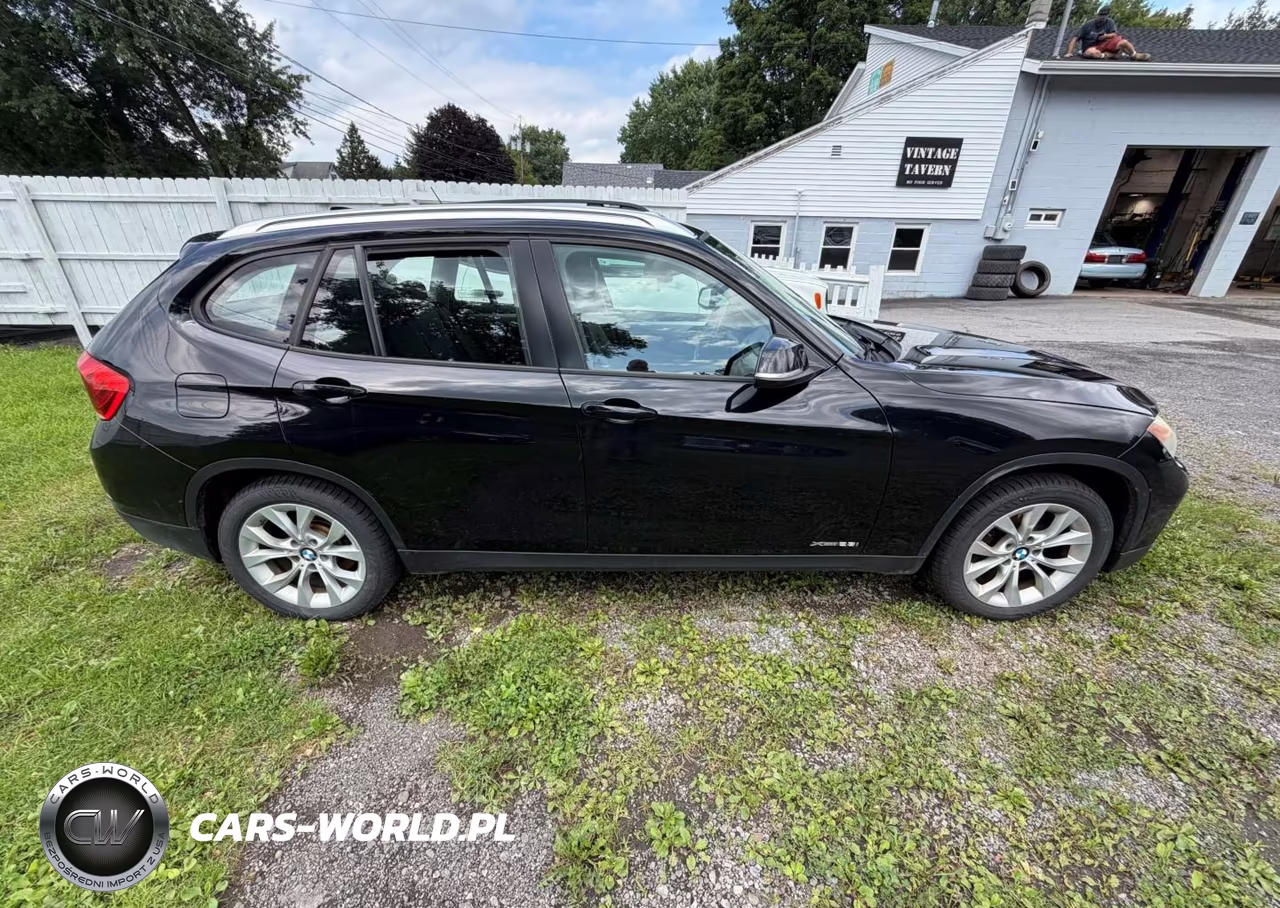 2014 BMW X1 xDrive28I VIN:WBAVL1C52EVY11400 - 13