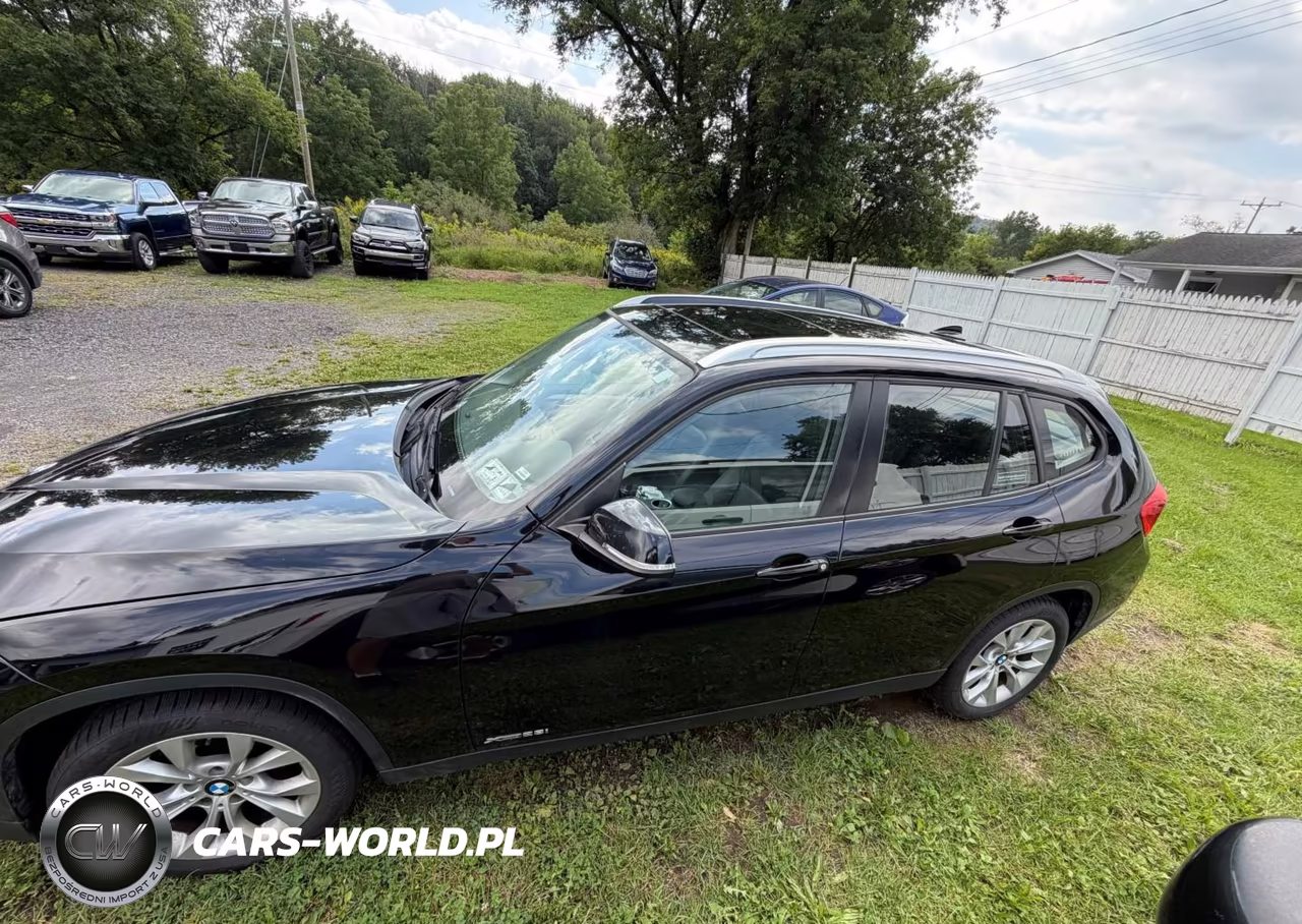 2014 BMW X1 xDrive28I VIN:WBAVL1C52EVY11400 - 14