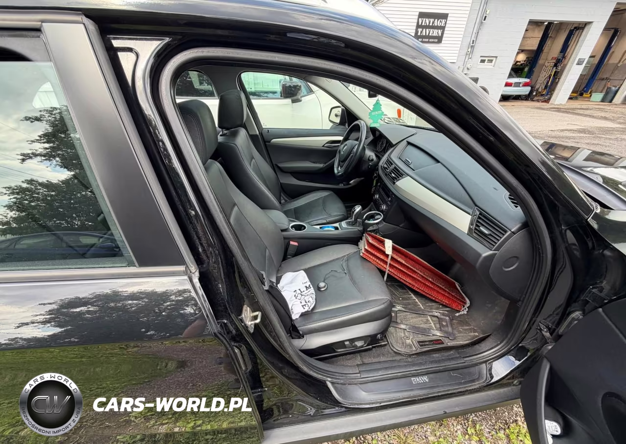 2014 BMW X1 xDrive28I VIN:WBAVL1C52EVY11400 - 5