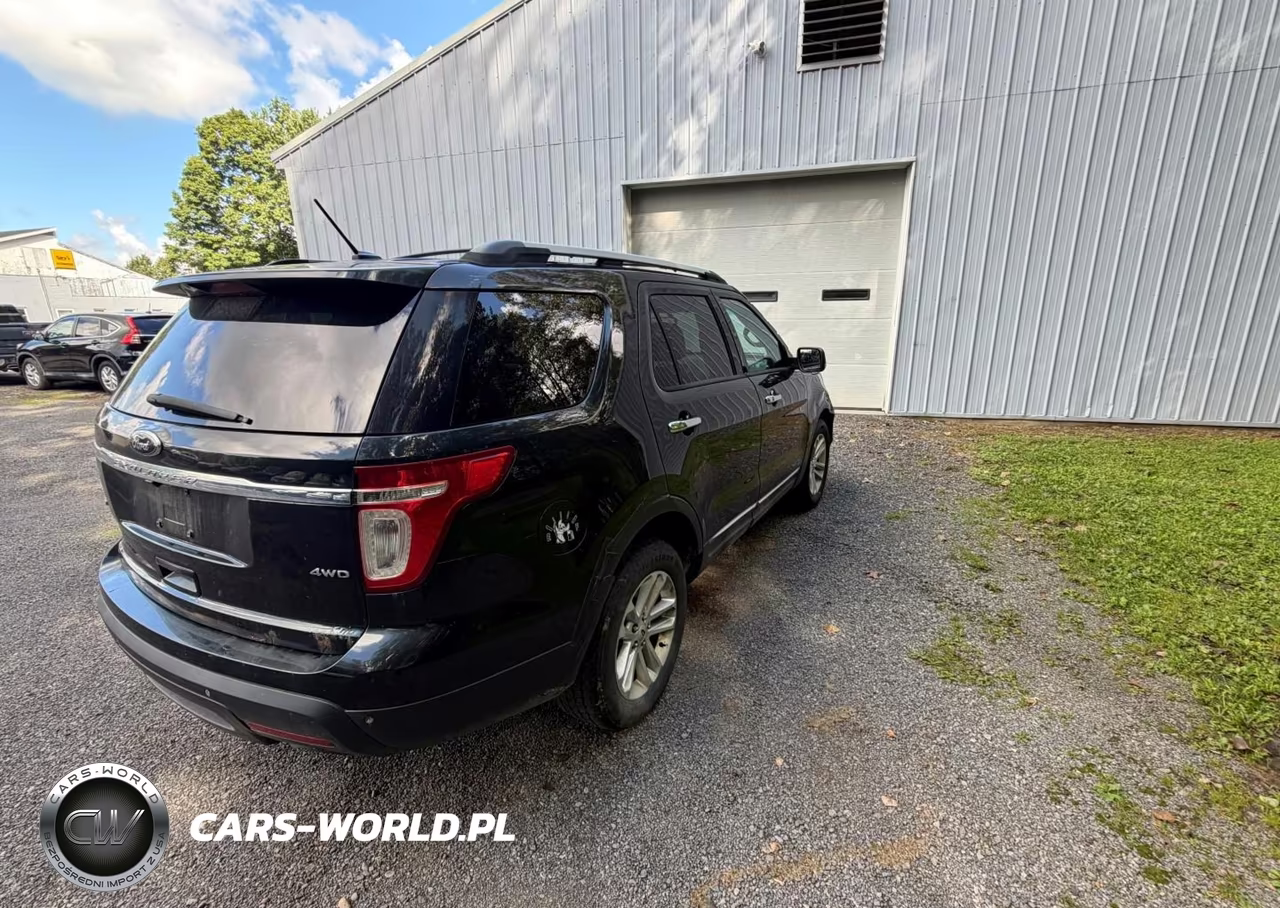 2013 Ford Explorer Xlt VIN:1FM5K8D83DGC37301 - 4