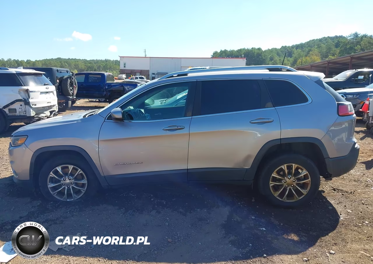 2019 Jeep Cherokee Latitude Plus Fwd VIN:1C4PJLLB0KD151331 - 15