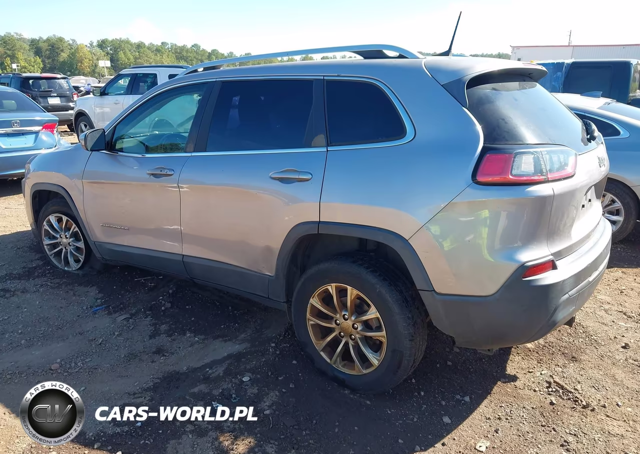 2019 Jeep Cherokee Latitude Plus Fwd VIN:1C4PJLLB0KD151331 - 3