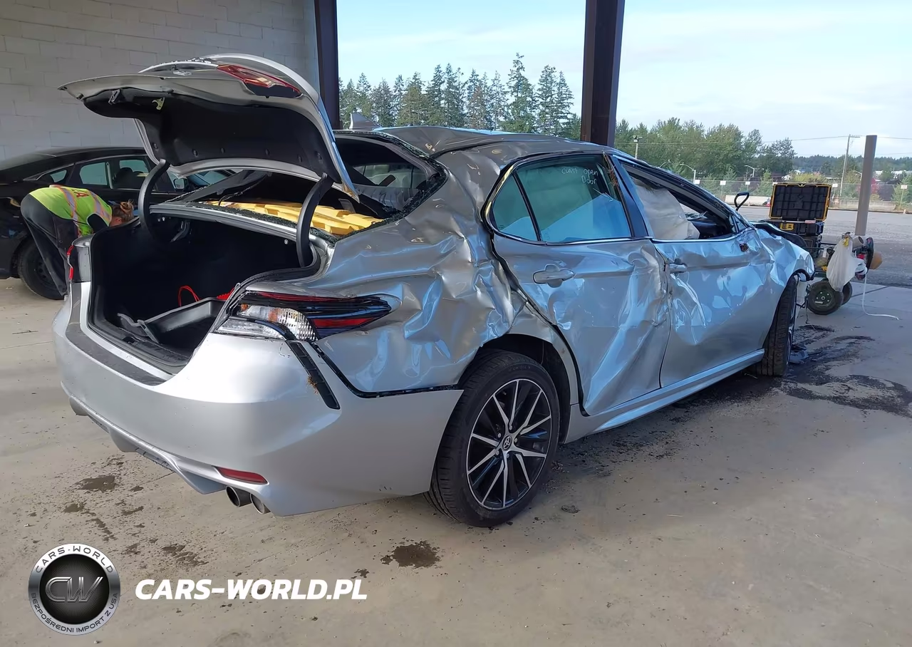 2021 Toyota Camry Se VIN:4T1G11AK0MU413404 - 4