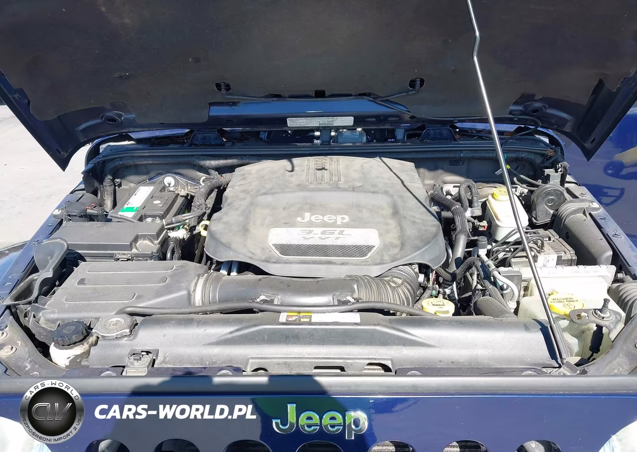 2013 Jeep Wrangler Unlimited Sahara VIN:1C4HJWEG3DL527026 - 10