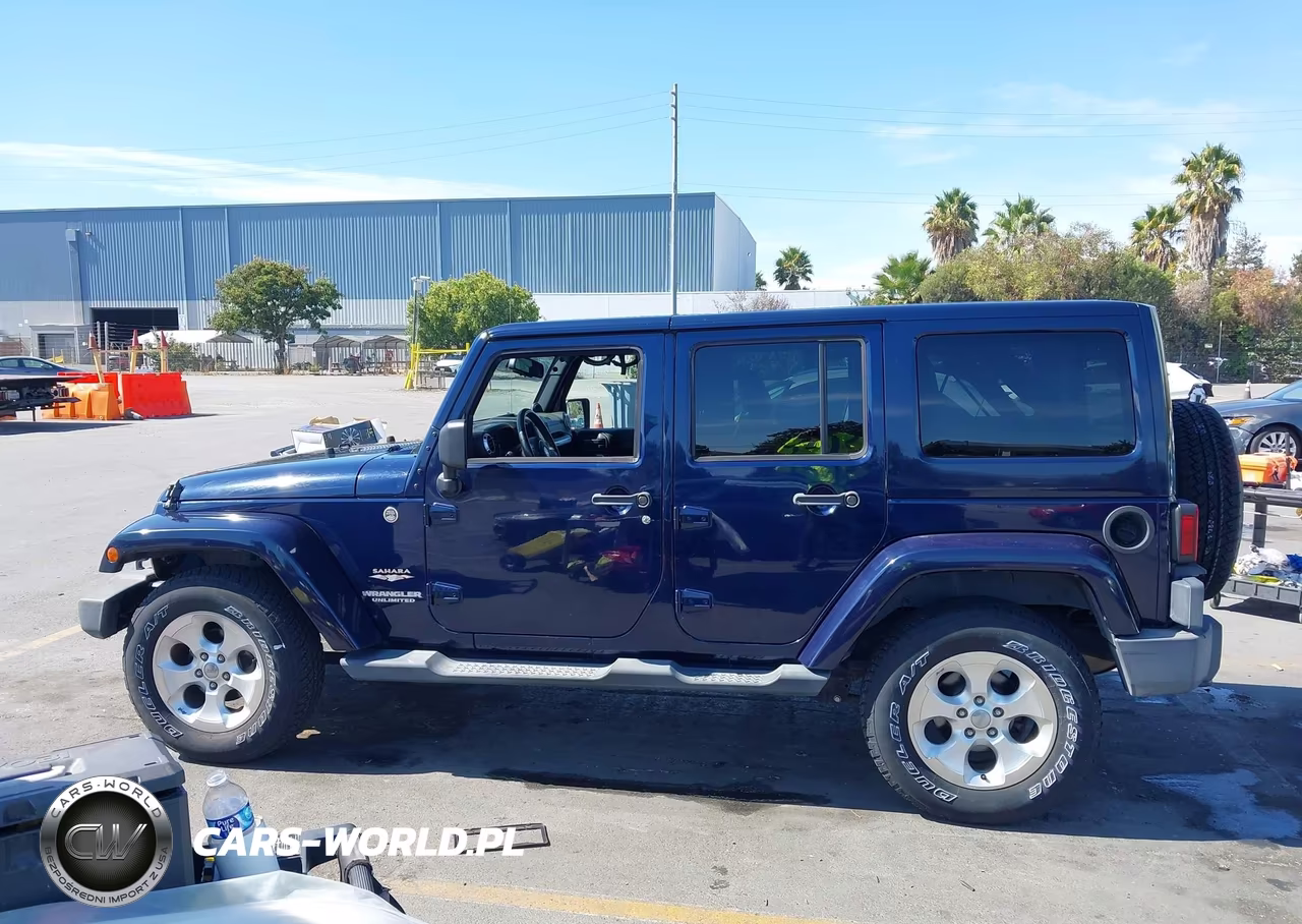 2013 Jeep Wrangler Unlimited Sahara VIN:1C4HJWEG3DL527026 - 14