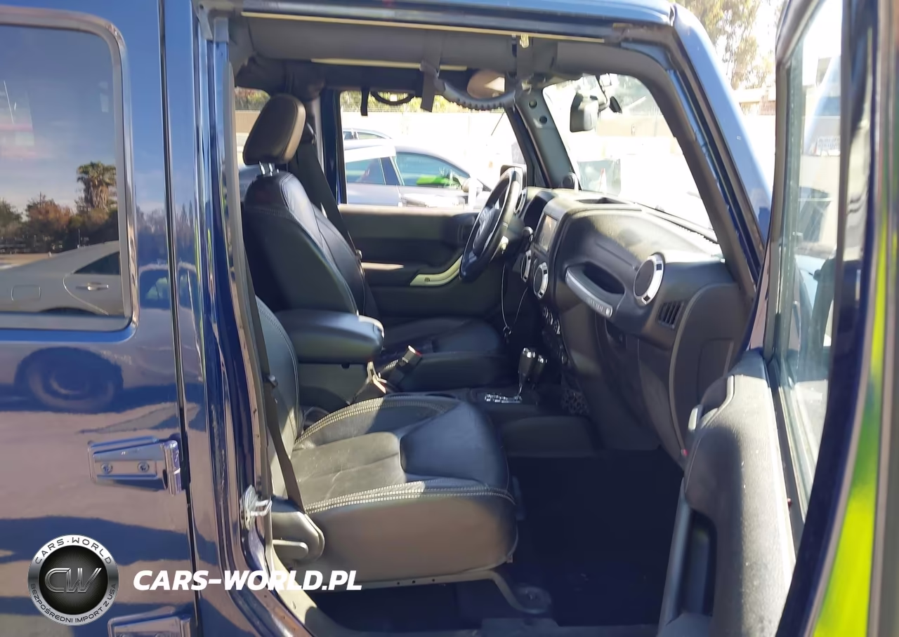 2013 Jeep Wrangler Unlimited Sahara VIN:1C4HJWEG3DL527026 - 5