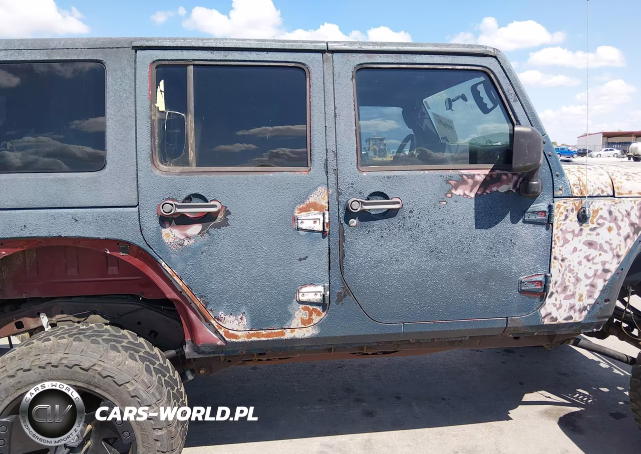 2008 Jeep Wrangler Unlimited Rubicon VIN:1J4GA69148L588872 - 14