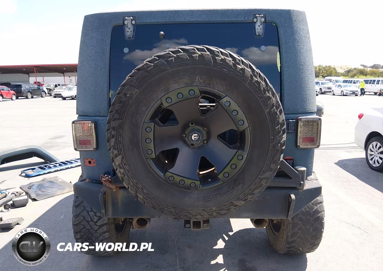 2008 Jeep Wrangler Unlimited Rubicon VIN:1J4GA69148L588872 - 17