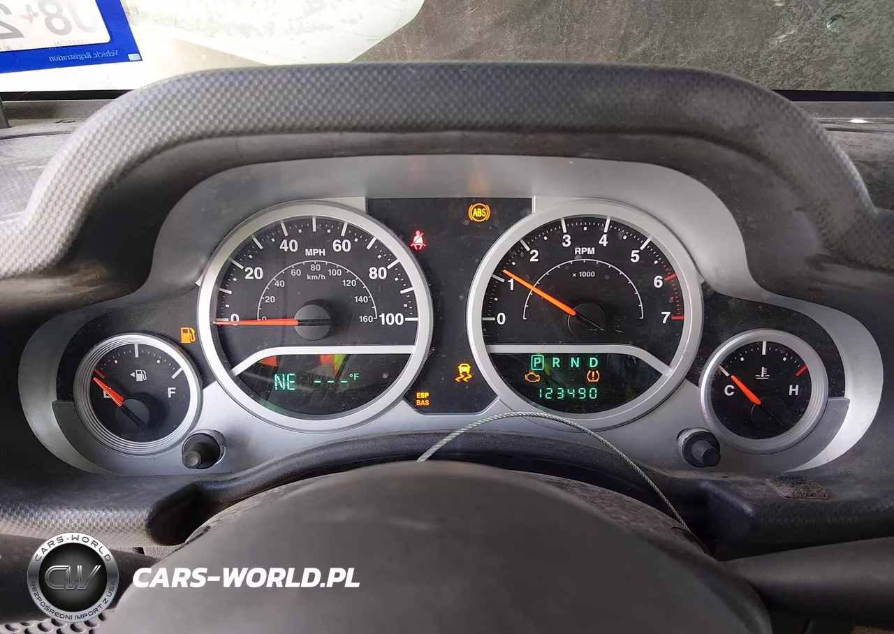2008 Jeep Wrangler Unlimited Rubicon VIN:1J4GA69148L588872 - 7